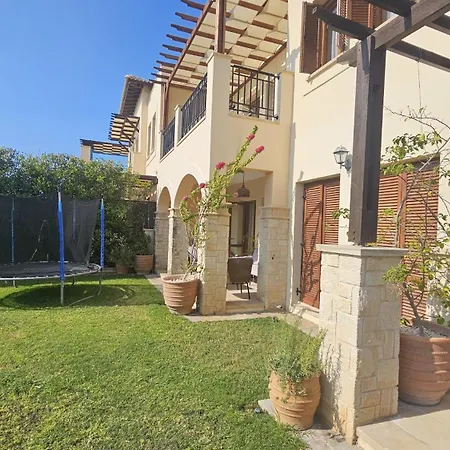 Aphrodite Hills * Κούκλια